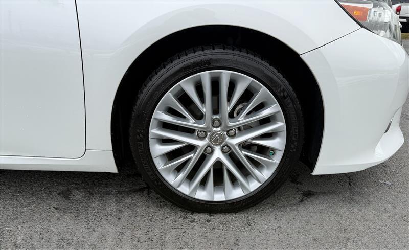 used 2013 Lexus ES 350 car, priced at $17,995