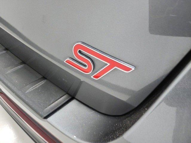 used 2024 Ford Explorer car, priced at $39,993