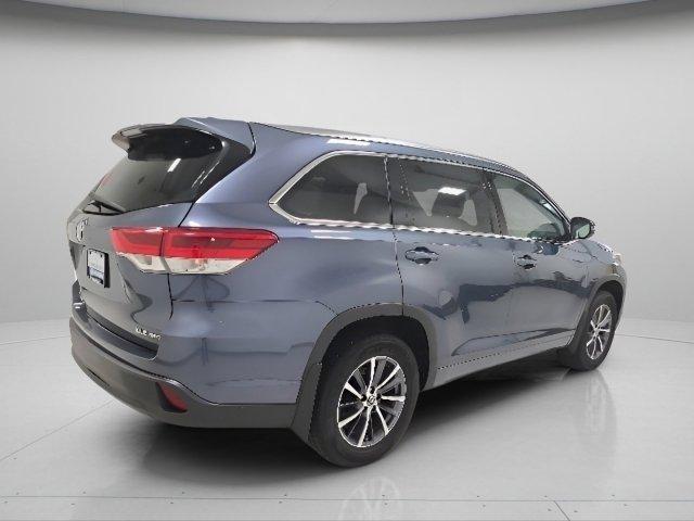 used 2018 Toyota Highlander car, priced at $22,623