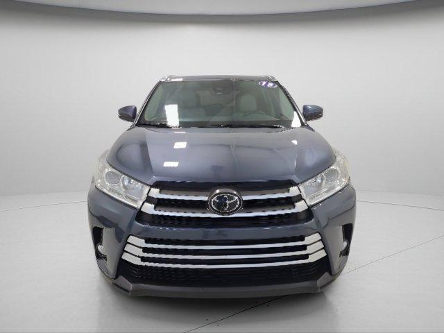 used 2018 Toyota Highlander car, priced at $22,623