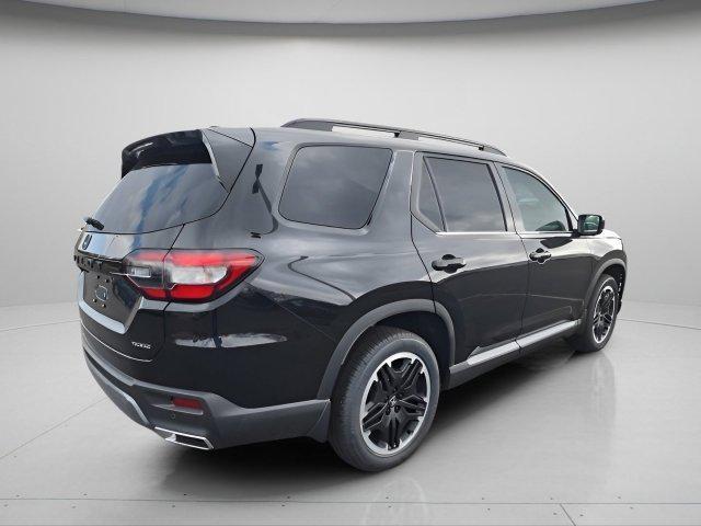new 2026 Honda Pilot car, priced at $53,995