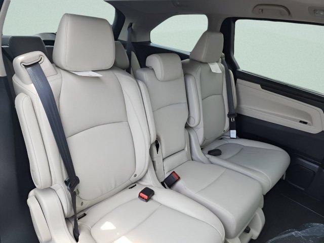 new 2026 Honda Odyssey car, priced at $45,053