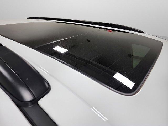 used 2022 Chrysler Pacifica car, priced at $32,986