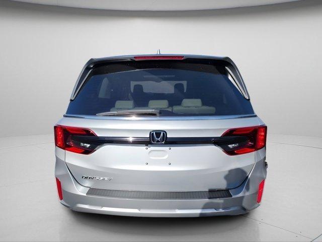 new 2026 Honda Odyssey car, priced at $44,290