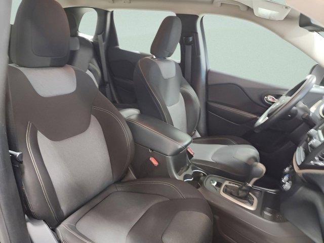 used 2014 Jeep Cherokee car, priced at $5,994