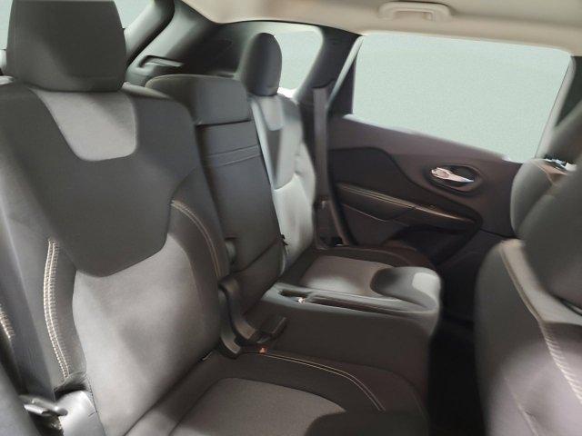 used 2014 Jeep Cherokee car, priced at $5,994