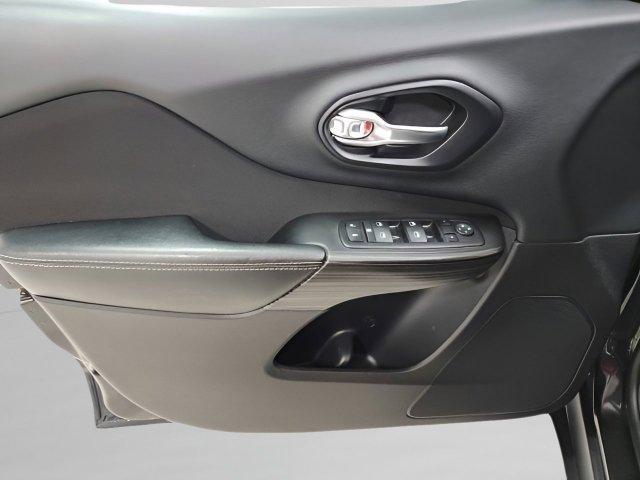 used 2014 Jeep Cherokee car, priced at $5,994