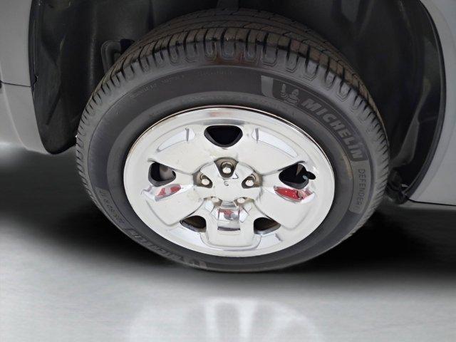 used 2014 Jeep Cherokee car, priced at $5,994