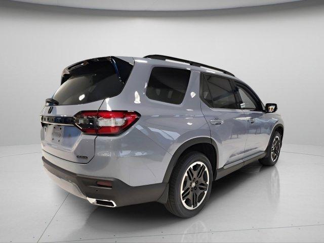 new 2026 Honda Pilot car, priced at $54,843