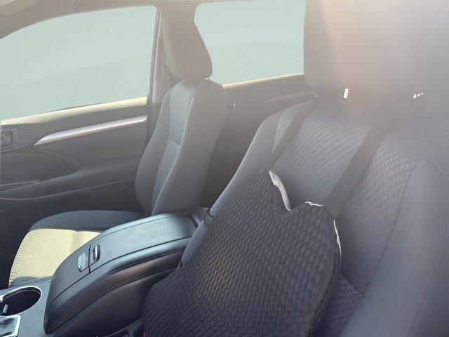 used 2019 Toyota Highlander car, priced at $24,387
