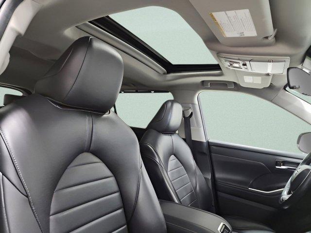 used 2022 Toyota Highlander car, priced at $26,989