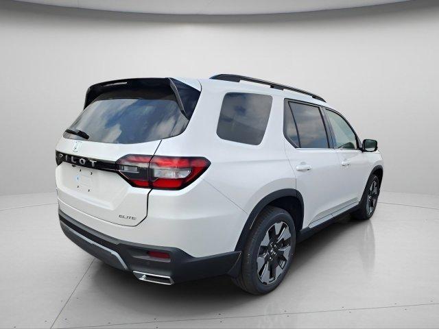 new 2026 Honda Pilot car, priced at $55,633