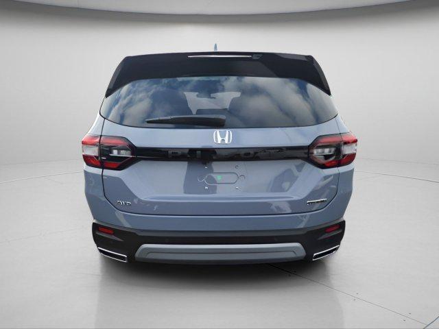 new 2025 Honda Pilot car, priced at $49,391