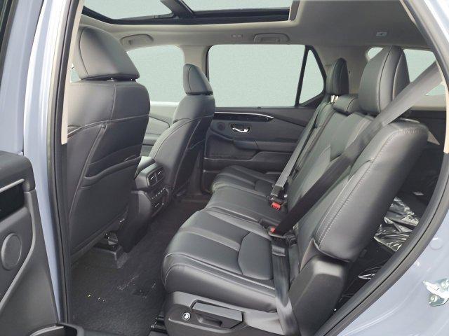 new 2025 Honda Pilot car, priced at $49,391