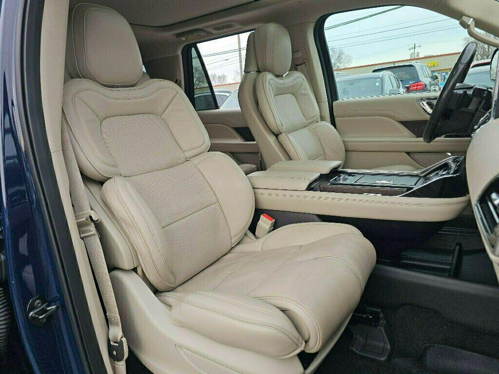 used 2019 Lincoln Navigator L car, priced at $36,899