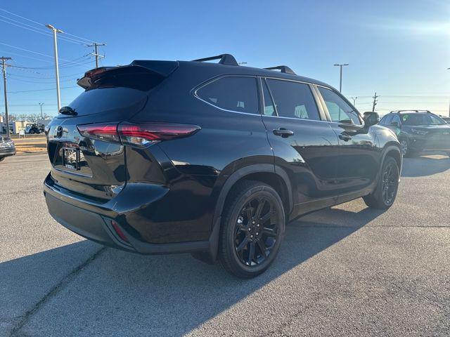 used 2024 Toyota Highlander car, priced at $40,995