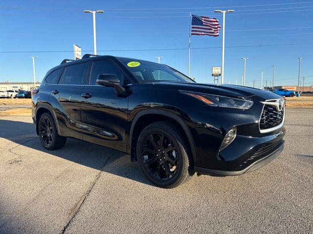 used 2024 Toyota Highlander car, priced at $40,995