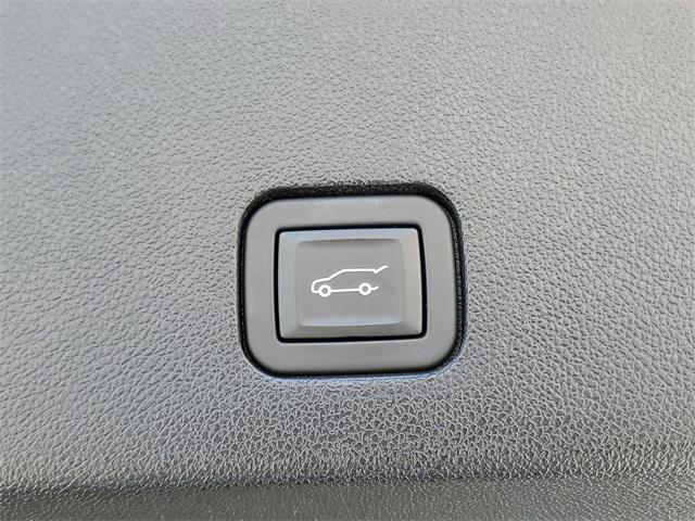 used 2023 Cadillac XT6 car, priced at $32,499