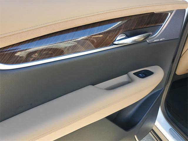 used 2023 Cadillac XT6 car, priced at $32,499