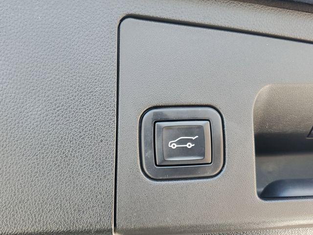 used 2022 Cadillac XT4 car, priced at $22,998