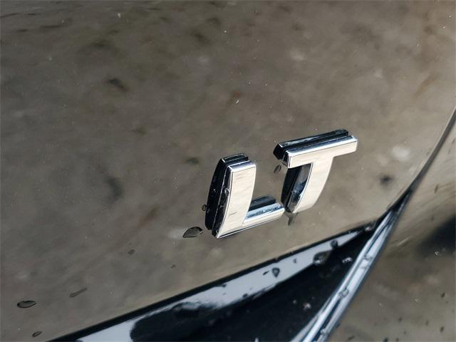 used 2023 Chevrolet Equinox car, priced at $21,302