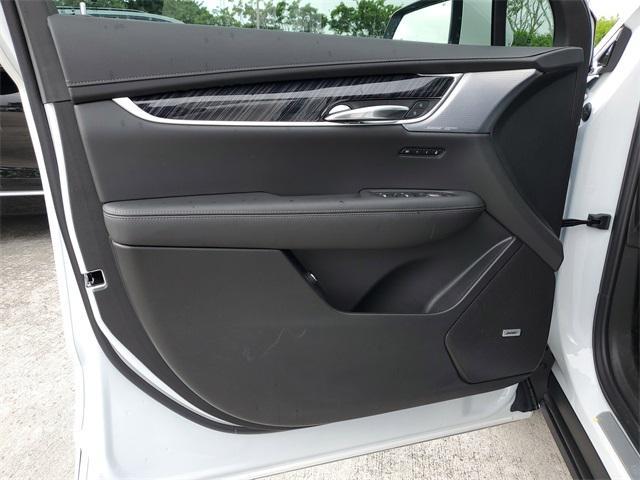 new 2025 Cadillac XT6 car, priced at $59,415