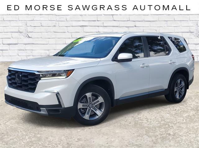 used 2025 Honda Pilot car, priced at $35,295