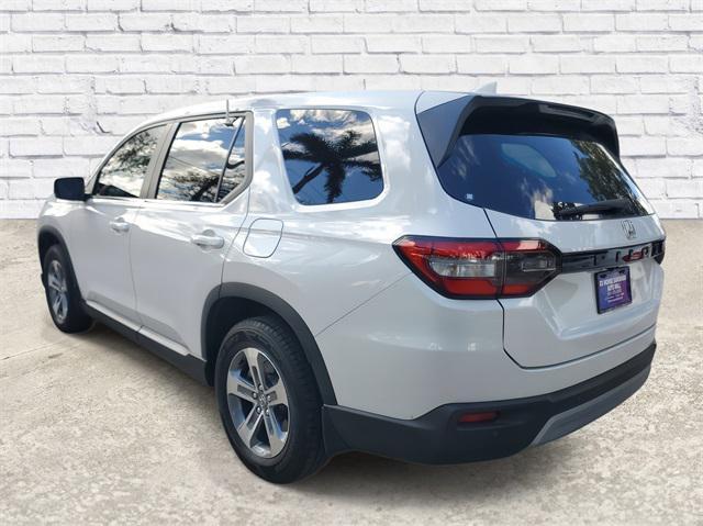 used 2025 Honda Pilot car, priced at $34,899