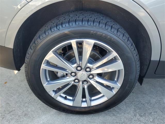 used 2024 Cadillac XT5 car, priced at $35,999