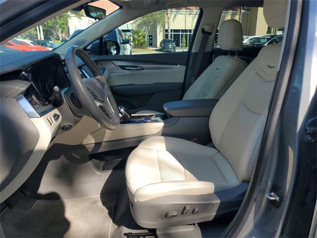 used 2024 Cadillac XT5 car, priced at $35,999