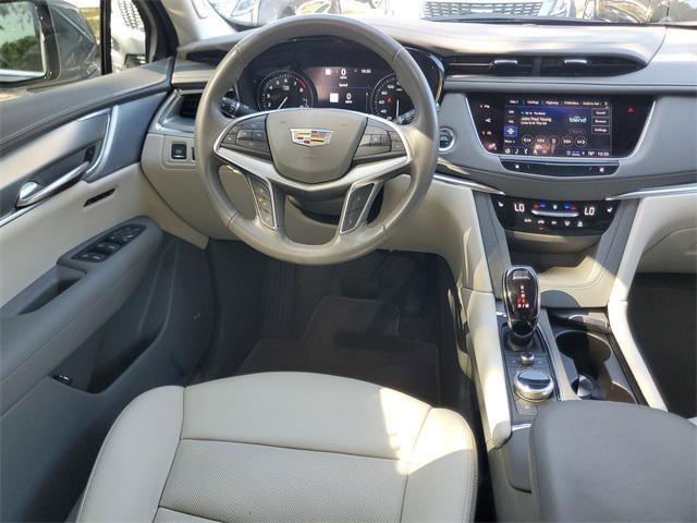 used 2024 Cadillac XT5 car, priced at $35,999