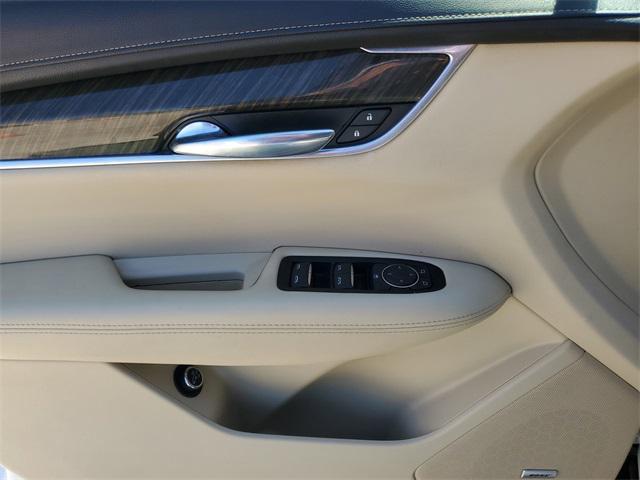 used 2017 Cadillac XT5 car, priced at $15,995