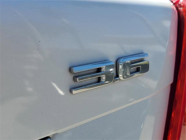 used 2017 Cadillac XT5 car, priced at $15,995