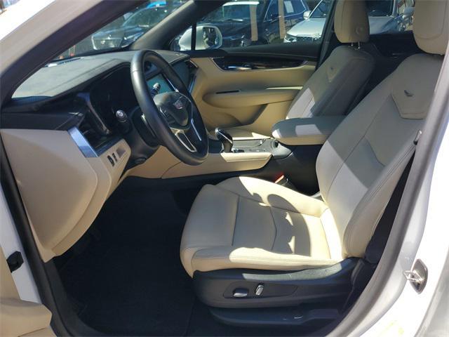 used 2017 Cadillac XT5 car, priced at $15,995