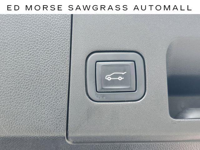 used 2022 Cadillac XT4 car, priced at $27,142