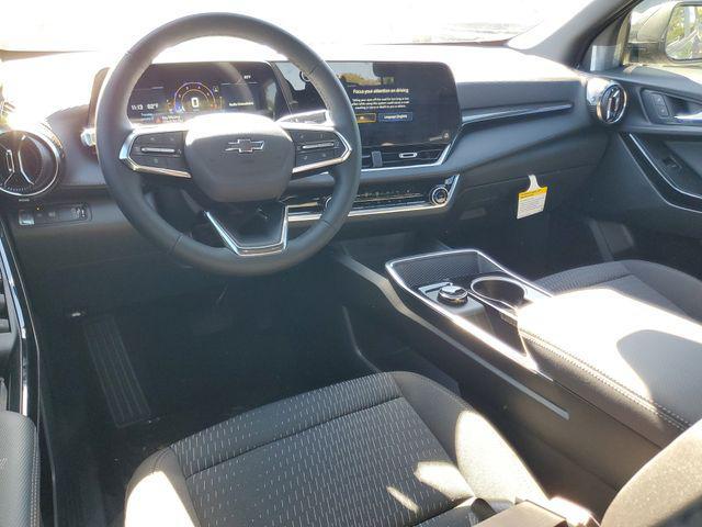 new 2026 Chevrolet Equinox car, priced at $28,298