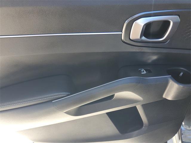 used 2023 Kia Sorento car, priced at $18,885