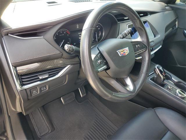 used 2023 Cadillac XT4 car, priced at $25,900