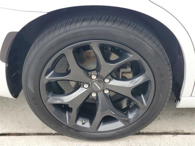 used 2022 Chrysler 300 car, priced at $19,999