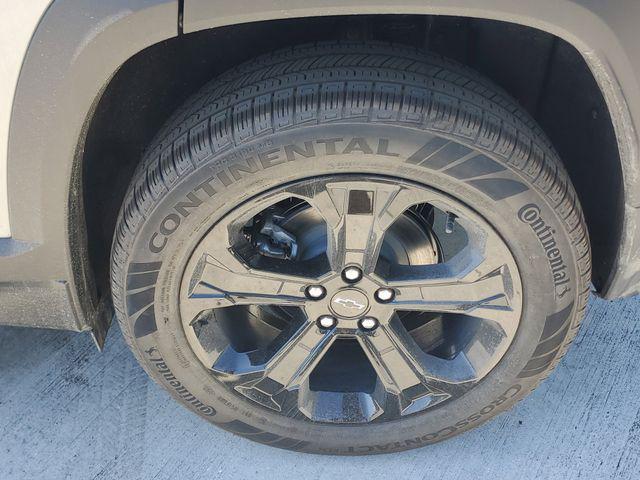 new 2026 Chevrolet Equinox car, priced at $27,525