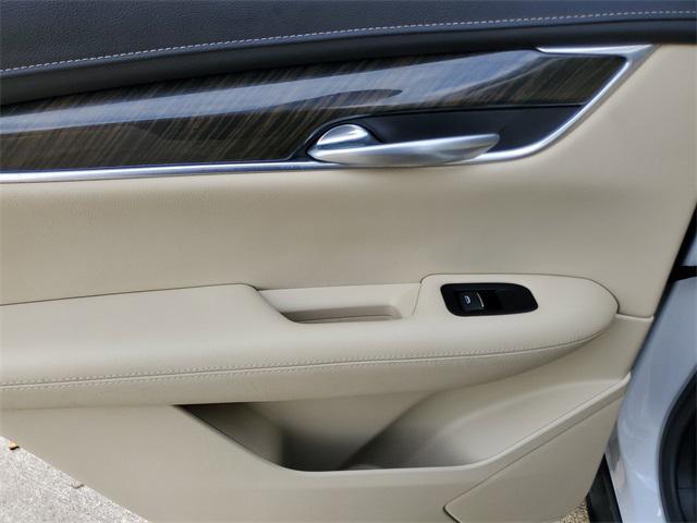 used 2018 Cadillac XT5 car, priced at $18,600