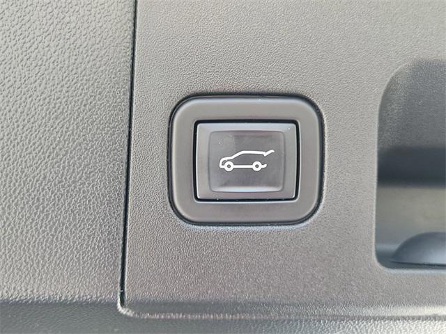 used 2023 Cadillac XT5 car, priced at $30,750