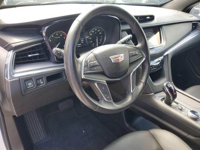 used 2023 Cadillac XT5 car, priced at $27,450