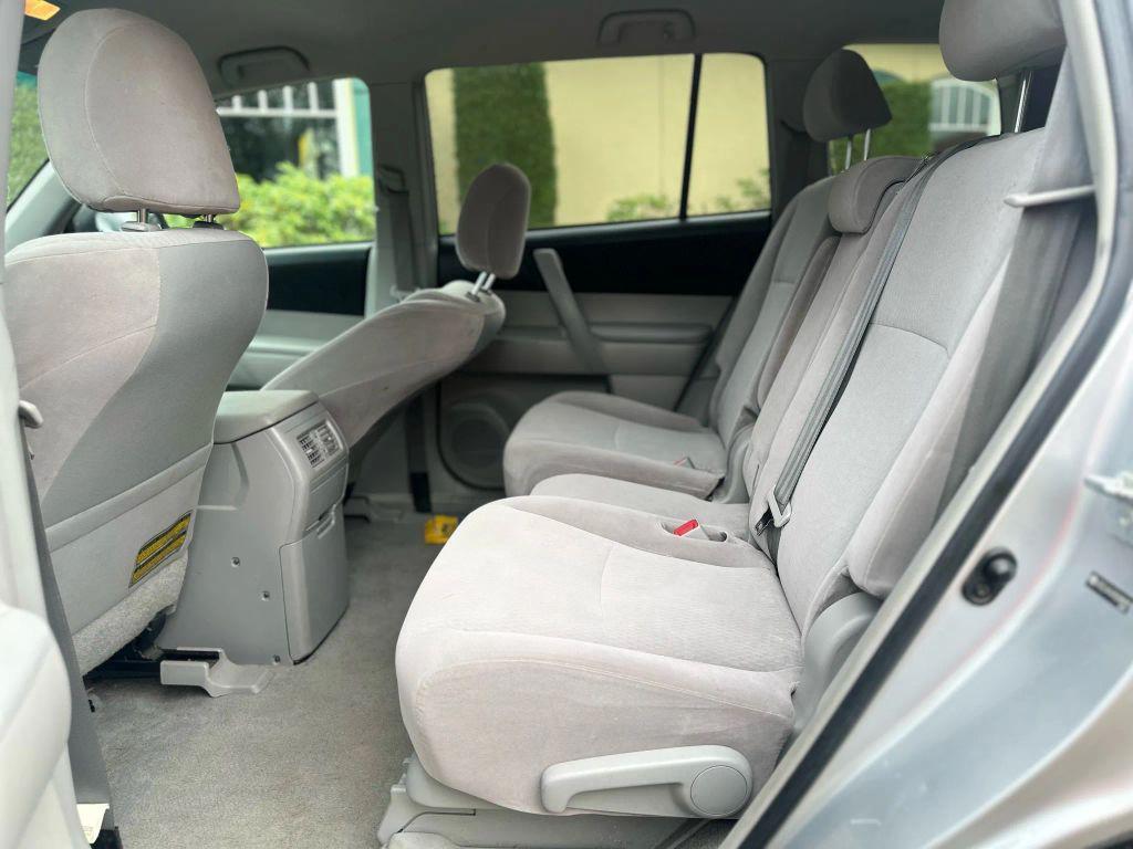 used 2008 Toyota Highlander car, priced at $5,995