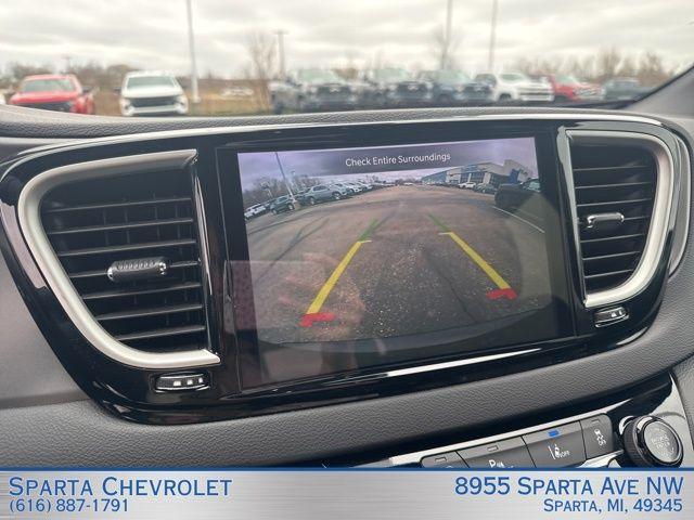 used 2025 Chrysler Pacifica car, priced at $30,780
