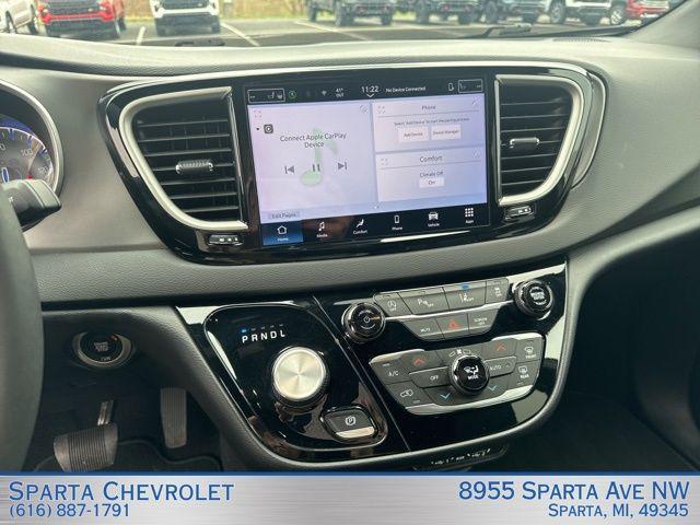 used 2025 Chrysler Pacifica car, priced at $30,780