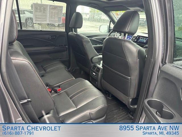 used 2022 Honda Pilot car, priced at $30,275