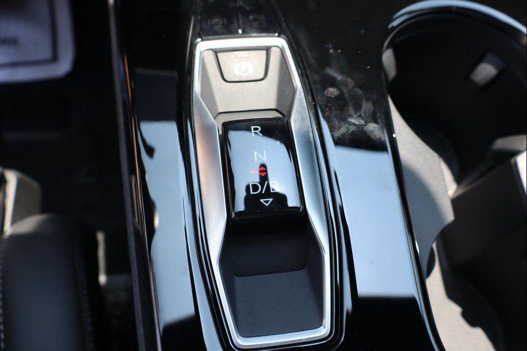 Audi S6 e-tron view 29