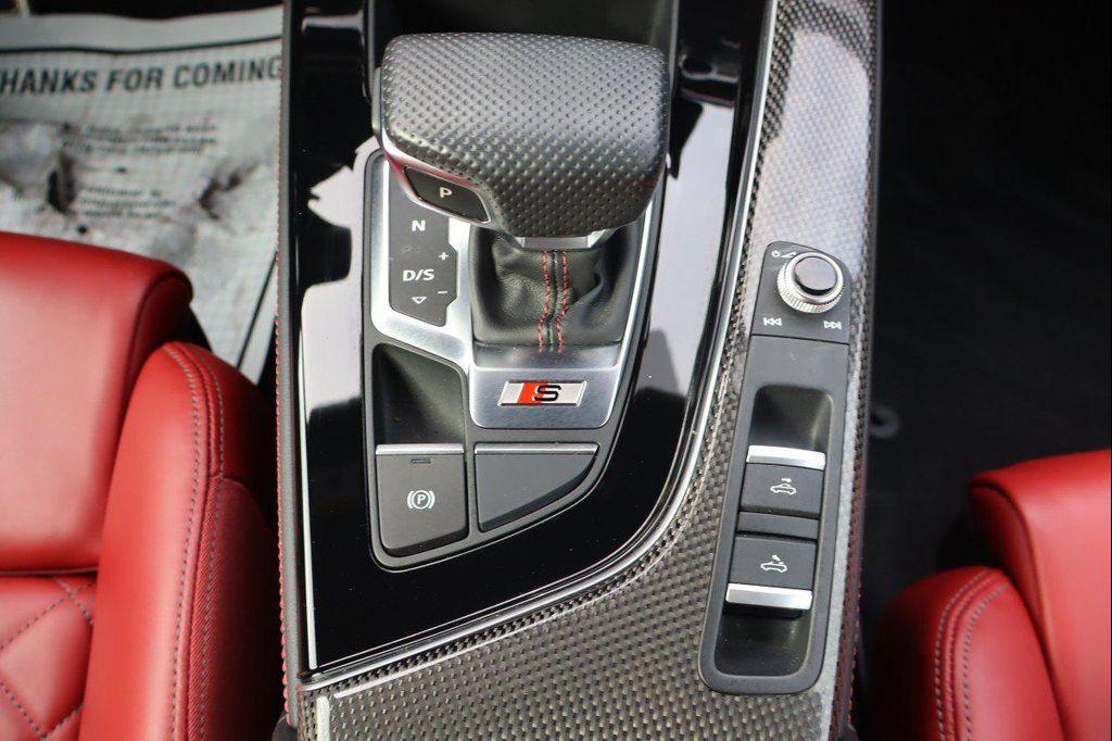 Audi S5 view 23