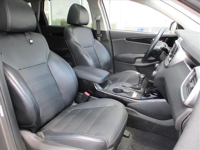 used 2019 Kia Sorento car, priced at $16,995